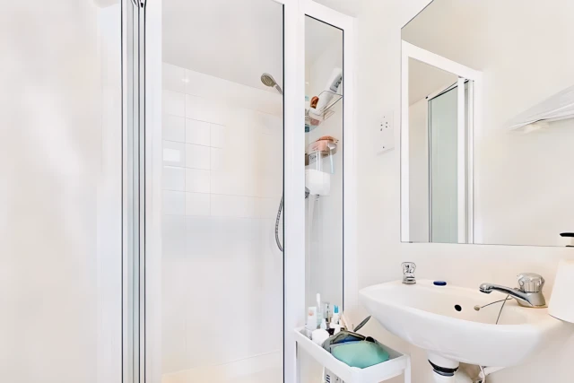 LH-Charing Cross Road 3