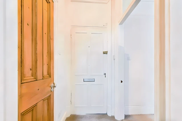 LH-Charing Cross Road 4