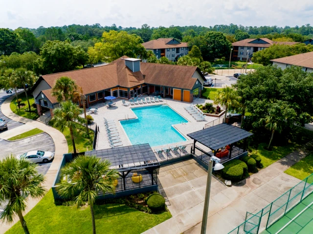 Lexington Crossing 2