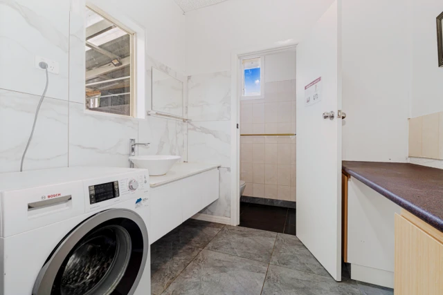18 Waverley Road 1