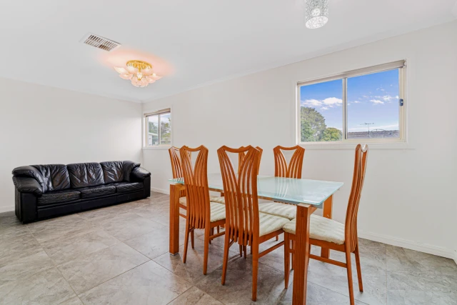 18 Waverley Road 2