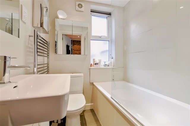 LH-Collingbourne Rd 1