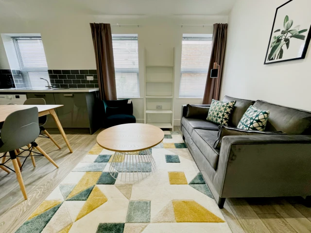 20B Portland Street 1