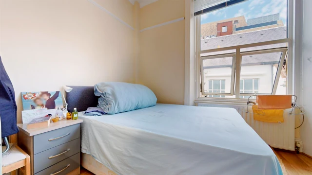 Cheniston Gardens, Kensington 1