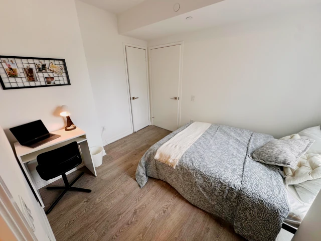 500 Wilson Avenue - Toronto student accommodation - Master Suite Room