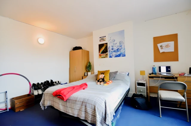 Entire Place·6B2B···201 Tiverton Road, Selly Oak 1