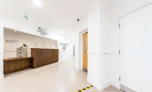 Flat 4 Gainsborough House, Cassilis Road, London , E14 9LQ 4
