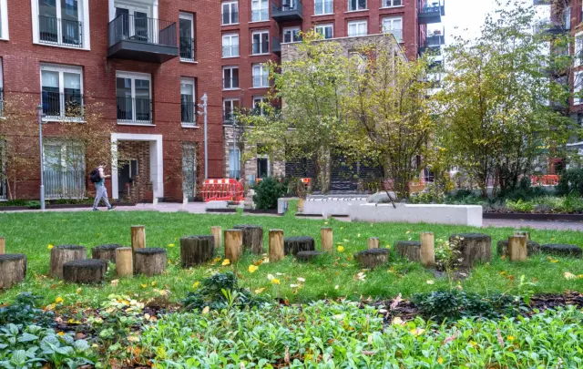7a Exchange Gardens, London, SW8 1GG 3
