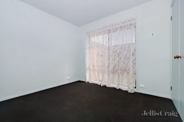 1/33 Foster Street, Redan 4