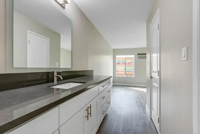Hilgard Apartments 3