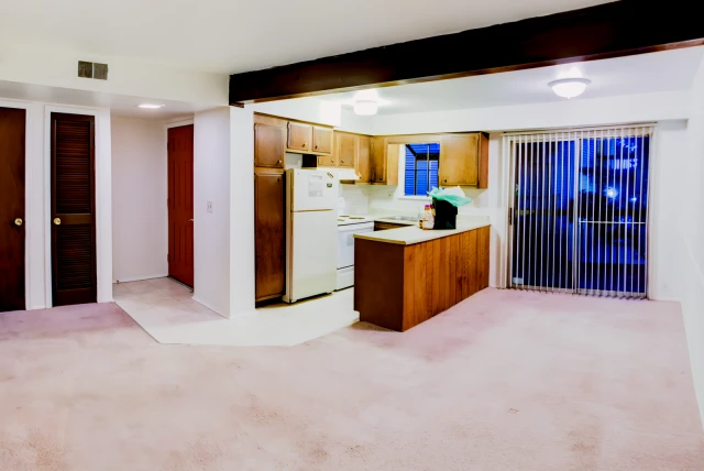 Courtyard Flatlets 4