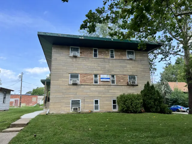 302 west locust street 1