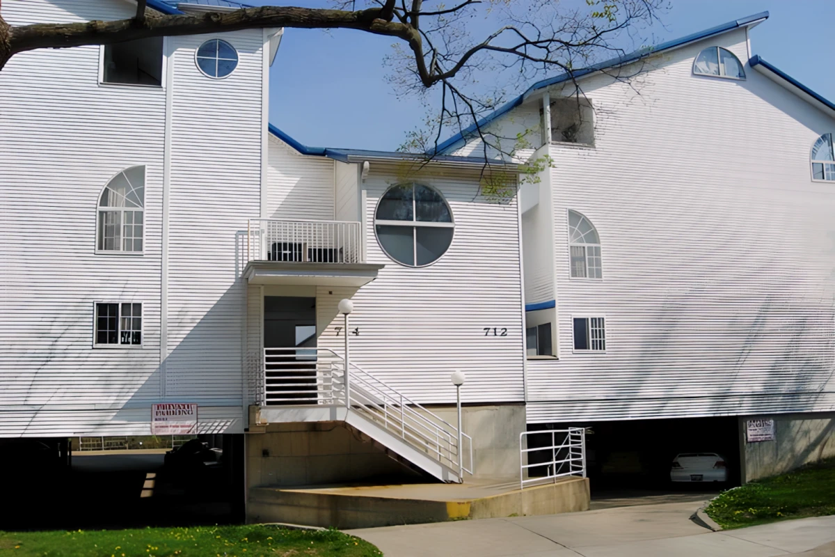 714 W Elm St Urbana IL - Urbana student accommodation