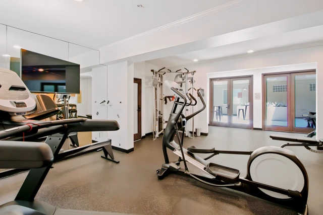 The Culver - Los Angeles student accommodation - Gym
