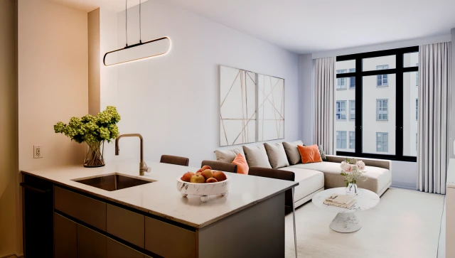 8 Court Square 1