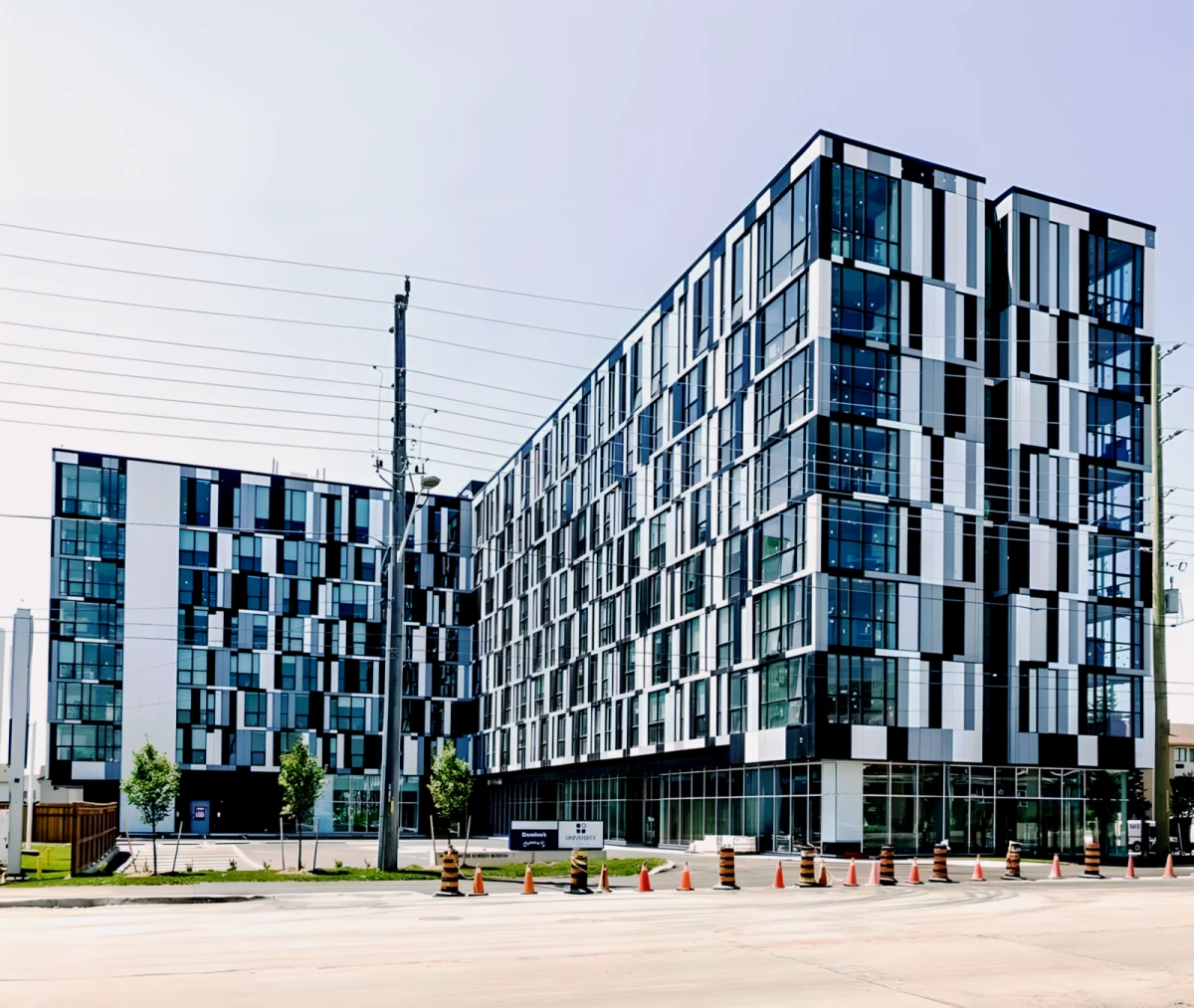 1900 Simcoe St N 0