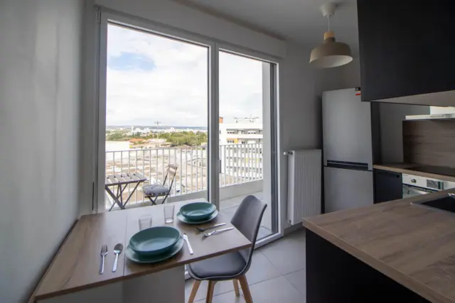 apartment near Rue Baudin 3