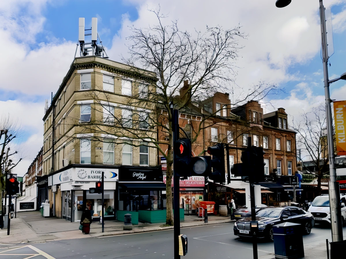 Kilburn High Road 14651# 0
