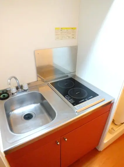 レオパレスレストローズ 102号室 2