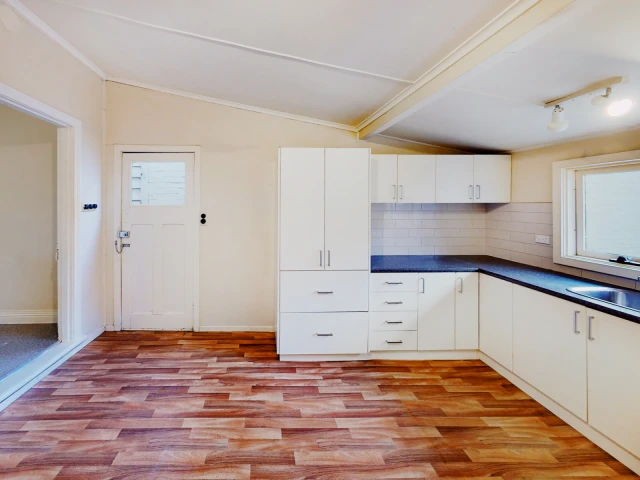 24 Melville Street, Hawthorn 2