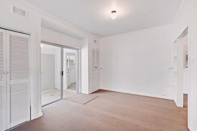 4 Landen Avenue, Balwyn North 3