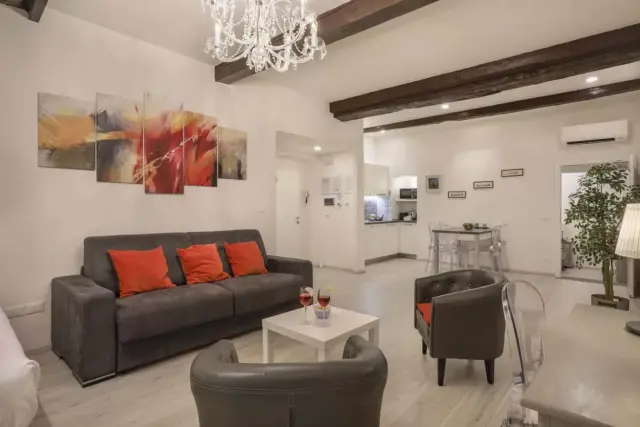 Florence Little Suite 4
