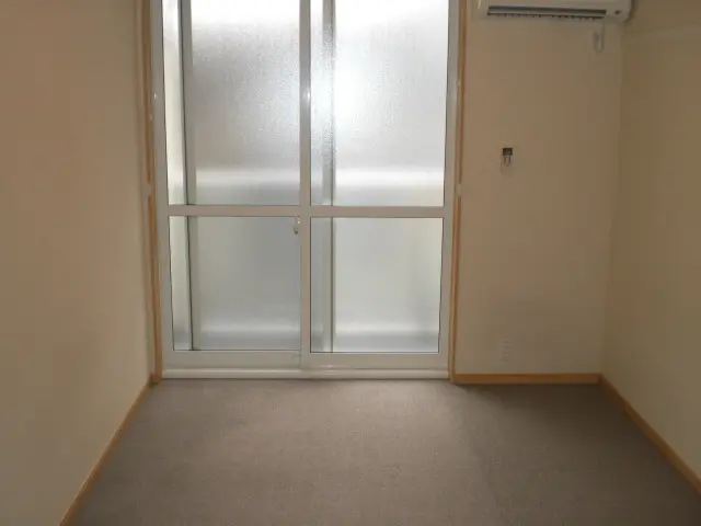 レオパレスＫＴ今池 303号室 1