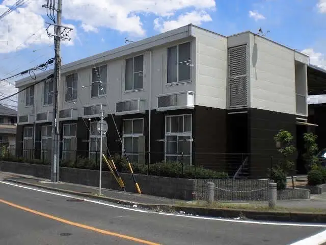 レオパレス上小田井ＷＥＳＴ 0
