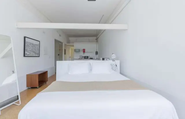 Studio for Rent in Porto 2