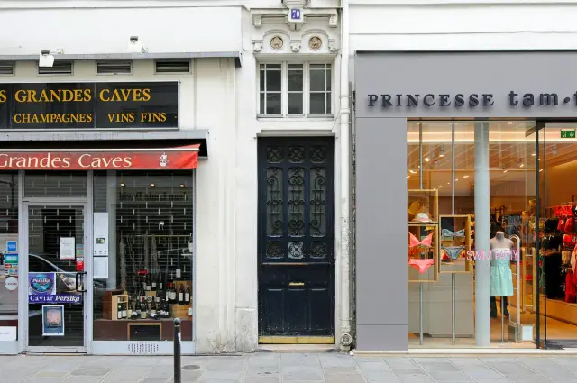 Rue Saint-Dominique 1
