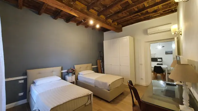 ROMA CENTRO STORICO -VIA DEI FIENILI 4