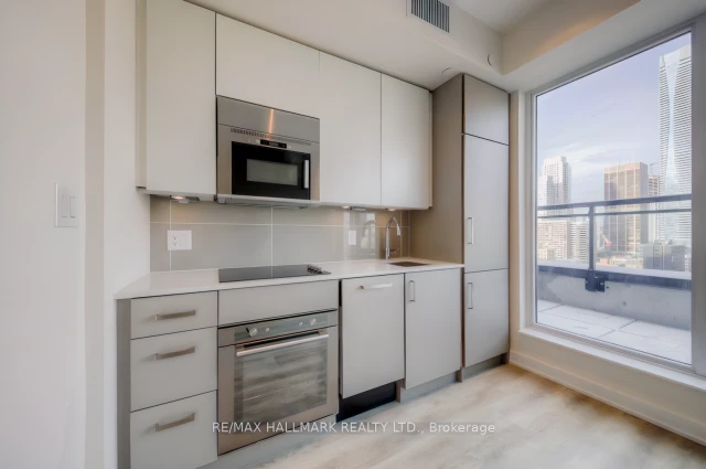 17 Dundonald Street #1503 1