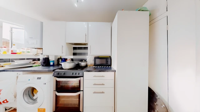 Mansell Road 14933# 3