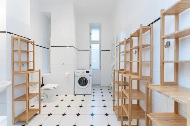 apartment near Wisbyer Strasse 2