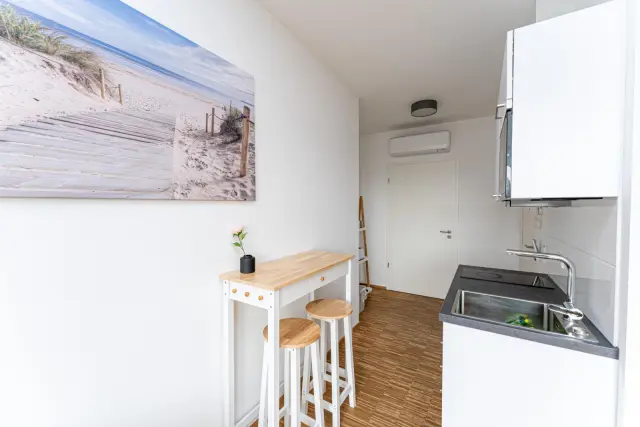 studio near Wisbyer Strasse 4