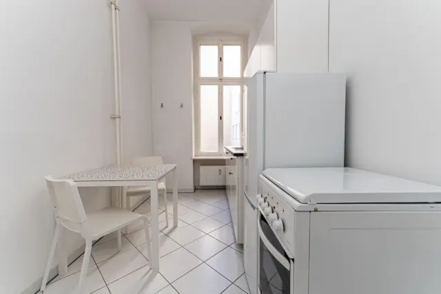 studio near Wisbyer Str. 2