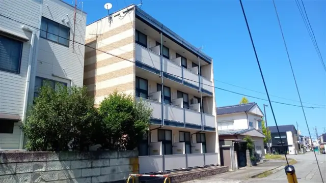 レオパレス鹿島町 0