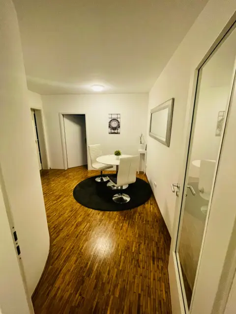 Grete-Mosheim-Strasse Munich 80636 Germany 1