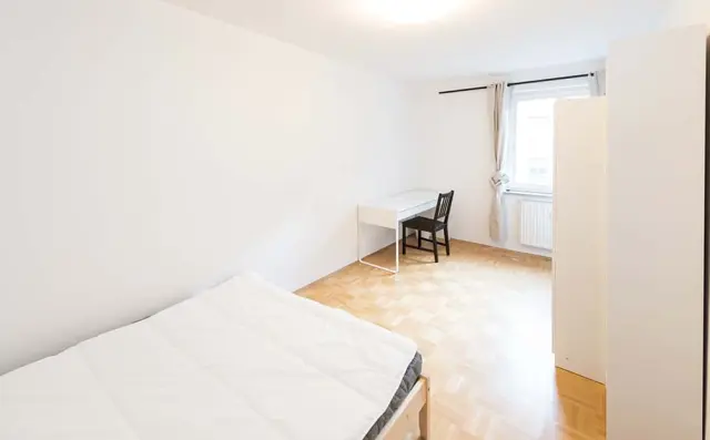 Birkerstrasse 32DE-02-049M 1