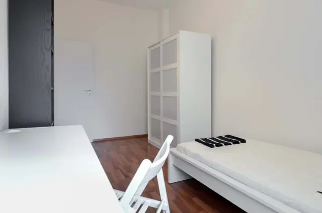 Fraunhoferstrasse 10DE-02-088M 2