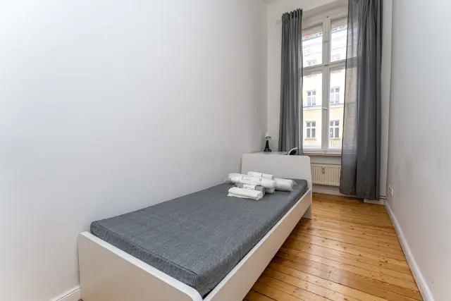 IMMANUELKIRCHSTR. 17 -  VH 2. OG rechts (Gigacube) - 1209 1