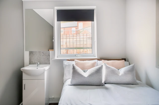 Flat 1, 4 Rob Roy House 1