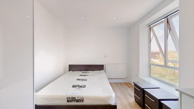 Kilburn High Road 16415# 4
