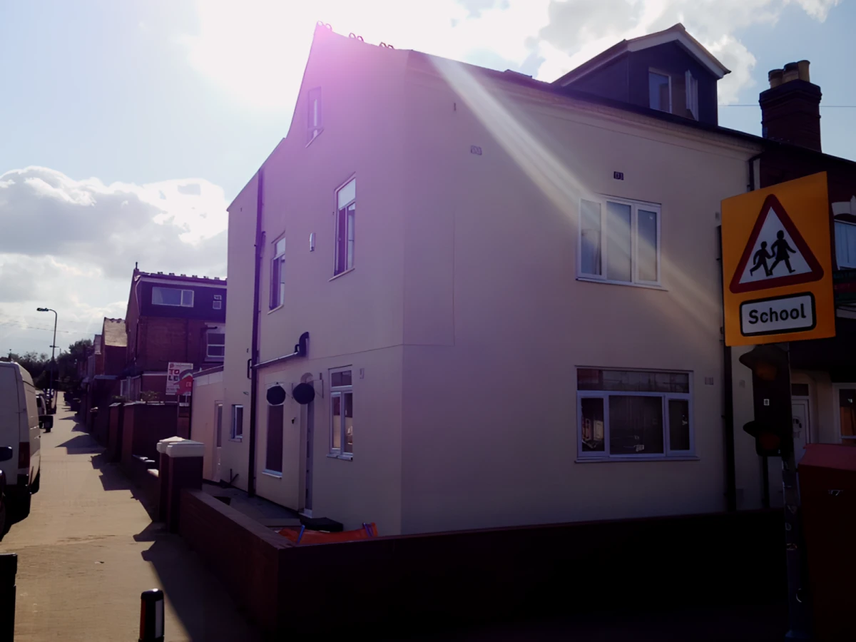 Shared Place·9B9B···102 Tiverton Road 0