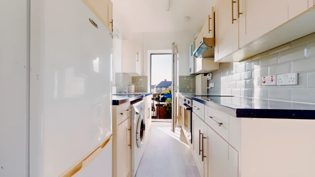 Ellanby Crescent 12247# 2