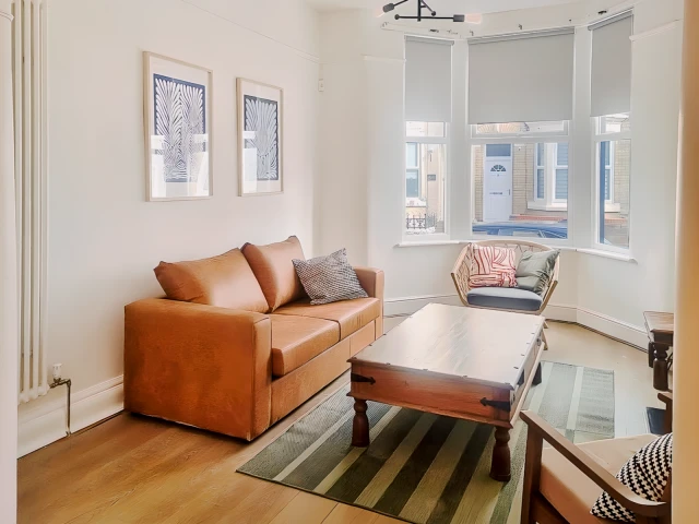 Ideal for a contractors and families sleeps 7 3