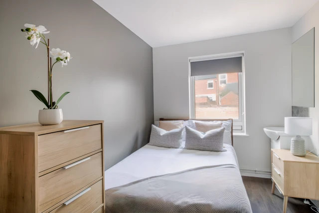 Flat 2, 4 Rob Roy House