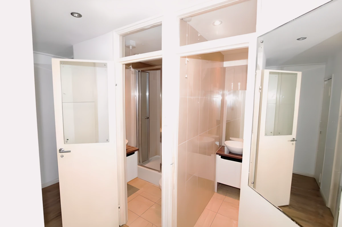 apartment in Stepney 0
