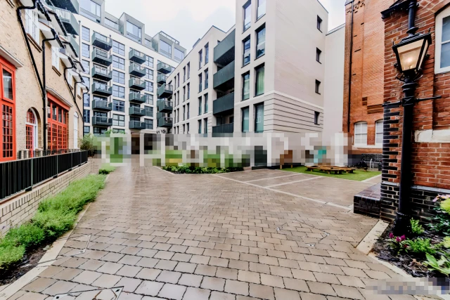 17 Davies House, 1 Brigade Mews, London, London, SE1 0GG 1