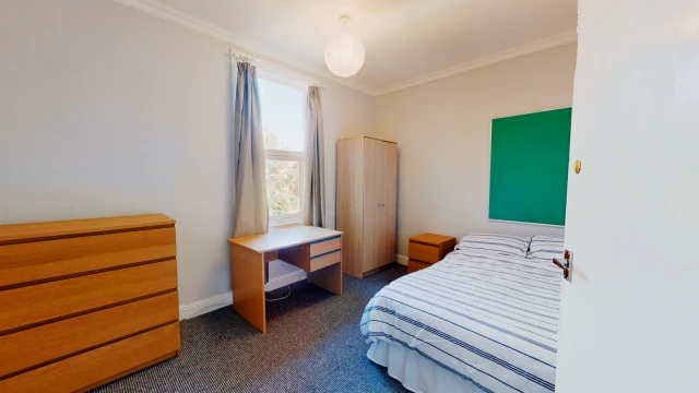 Room 1, Sibthorpe Street, LN5 7SH 4